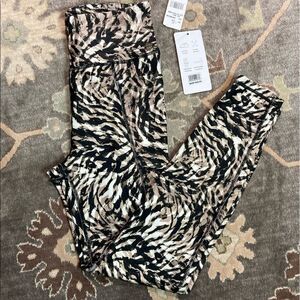 NWT Animal Print Jones New York Active Leggings